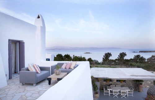 Chrissi Akti Villa | EXECUTIVE VILLA WITH PRIVATE SWIMMING POOL