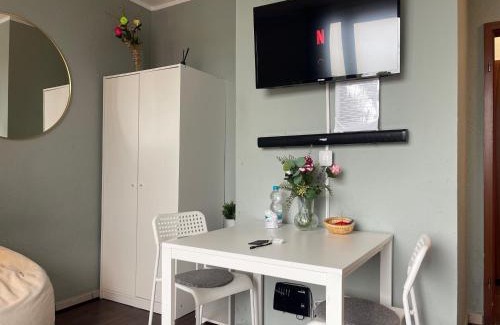 Tannenbusch Apartment | Exklusiv Küche Office Streaming Minibar