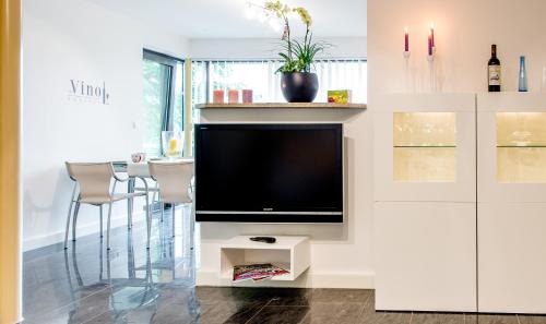 Gluecksburg Apartment | Exklusive Ferienwohnung mit Wasser