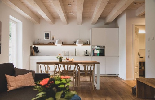 Upleward Apartment | Exklusive Großzügige Ferienwohnung mit Terrasse - Gulfhof Boomgaarden