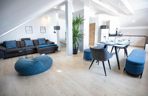 Monikaviertel Apartment | Exklusive Maisonette 91 qm 4 Zimmer 1-9 Personen in Ingolstadt nähe A9, inklusive Parkplatz am Haus, Netflix, Kaffee, Tee, 24-h self-check-in, ideal für Gruppen, Familien und Geschäftsreisende