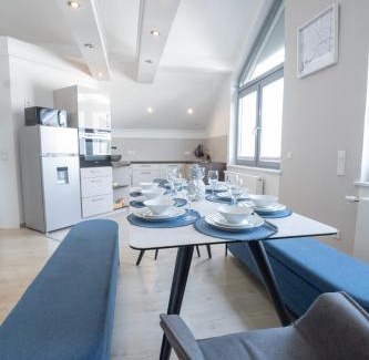 Monikaviertel Apartment | Exklusive Maisonette 91 qm 4 Zimmer 1-9 Personen in Ingolstadt nähe A9, inklusive Parkplatz am Haus, Netflix, Kaffee, Tee, 24-h self-check-in, ideal für Gruppen, Familien und Geschäftsreisende