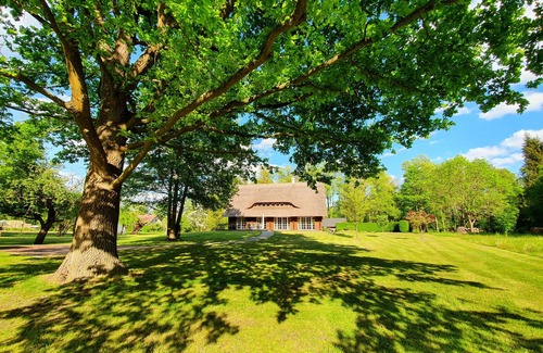 Kolonie House | Exklusive Woodhouse