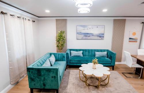 Paradise Hills Villa | Exotic home Cumberland street by sdstay