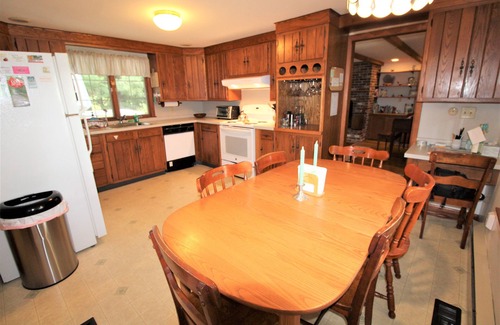 South Orleans House | Expansive Home by Orleans Town Landing (1086)