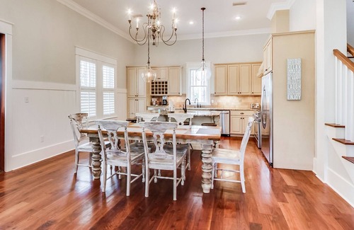 Forest District House | Expansive porches! Quiet area!