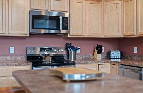 Trumansburg House | Expansive Vistas Await!