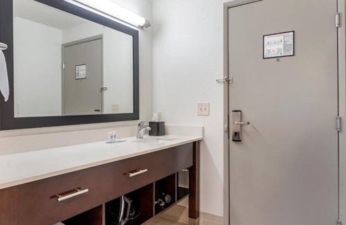 Greenburg House | Experience a new look and feel at our Comfort
