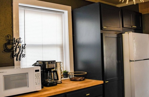 Alpine House | Experience a West Texas getaway in our cozy home in heart of downtown Alpine.