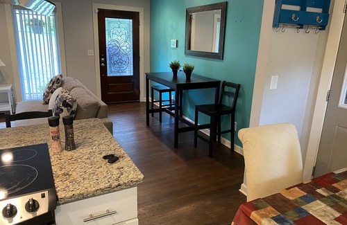 Gresham Park House | Experience Atlanta living near Zoo Atlanta - 9min drive