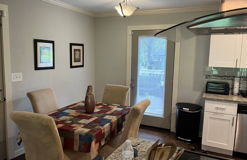 Gresham Park House | Experience Atlanta living near Zoo Atlanta - 9min drive