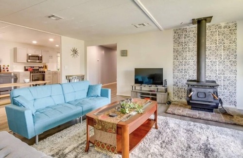 Bodfish House | Experience Bodfish charm near Kern River and Lake Isabella!