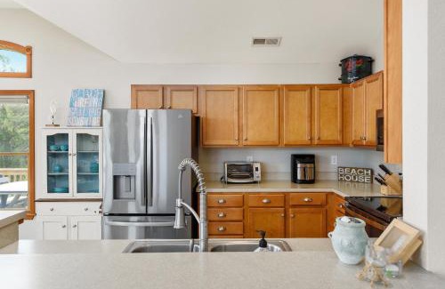 Ocean Sands House | Experience coastal charm at Salty Seahorse - C7500, a spacious 4-bedroom home in Corolla