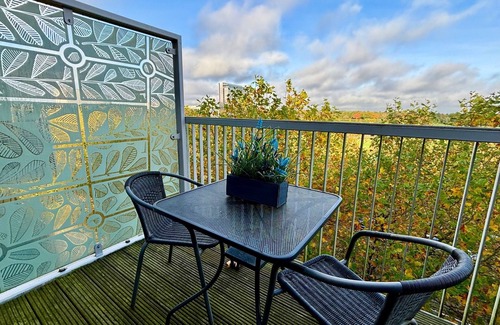 Milton Keynes Apartment | Experience comfort and convenience in this ideal short-term rental!