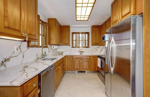 Cape May Court House House | Experience Golden Hour- A Charming Bayfront Home, Minutes to Stone Harbor