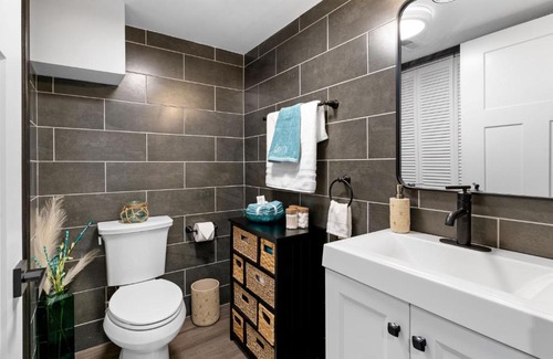 Lake Geneva Villa | Experience Lake Geneva in a gorgeous modern home