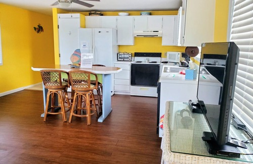 Core Creek Boat Rental | Experience living on a Houseboat and a fisherman's delight!