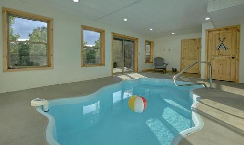 Pigeon Forge House | Experience Luxury and Serenity at 3 Little Bears Just Minutes from Top Attractions Private Indoor Pool Hot Tub