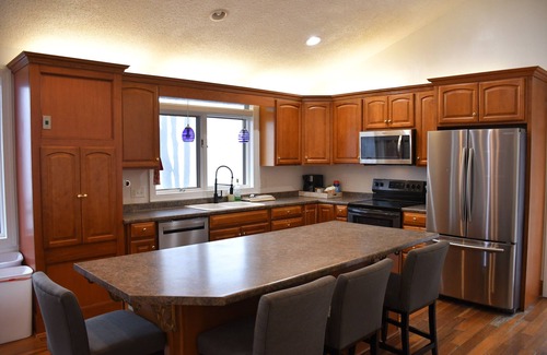 Laurel Ridge Ski Chalet | Experience mountain bliss at Great Aspen Chateau, 4 kings, Pet Friendly