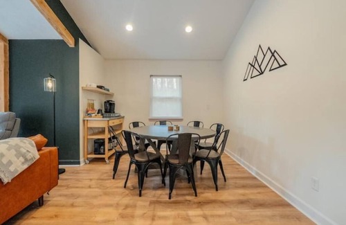Basye House | Experience nature's charm! Retreat near Bryce Resort/George Washington Forest