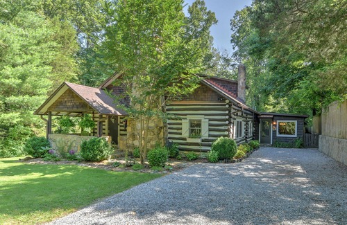 Hendersonville House | Experience Old World Charm with Modern Conveniences.