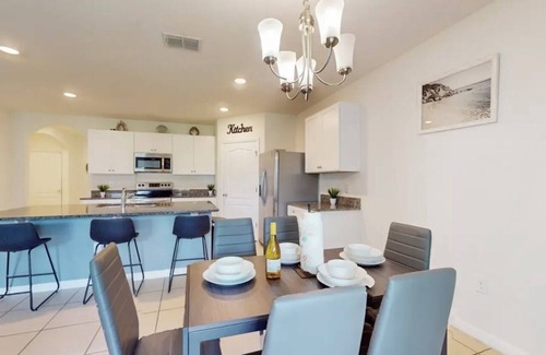 Meadow Woods House | Experience Orlando charm, just a quick ride to Florida Mall