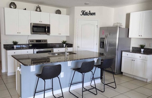 Meadow Woods House | Experience Orlando charm, just a quick ride to Florida Mall