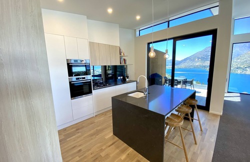 Queenstown House | Experience Queenstown from The Summit