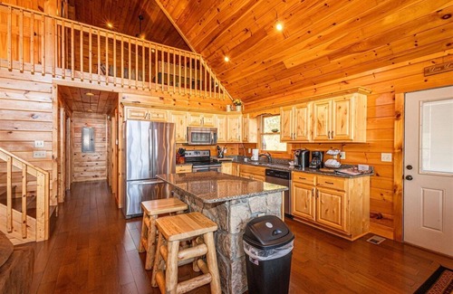 Almond Cabin | Experience serene lake views at the 3-bedroom Morning View Over Lake Fontana Cabin