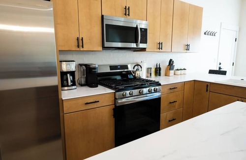 Lakeside Apartment | Experience Simple Montana Luxury.Cottage #2