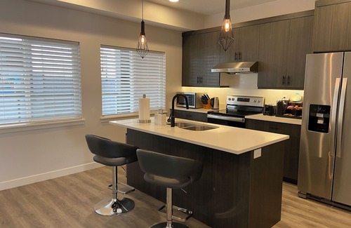 Draper Condo | Experience ski adventures nearby at our South Valley 3-bedroom Condo
