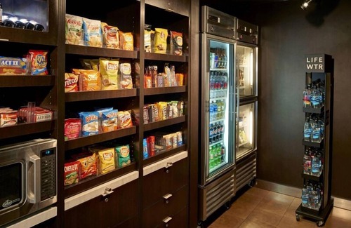Brookfield Apartment | Experience Soothing Moments & Luxury! 2 Spacious Units, Pool, Pet-friendly!
