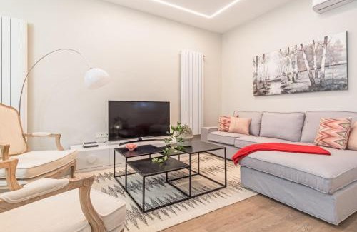 Justicia Apartment | Experience the best of Madrid! Gran Vía Apartment for 6, comfort and style in the heart of Chueca III