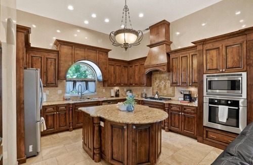 Los Duranes House | Experience the charm of Tuscany in the heart of Albuquerque!