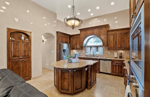 Los Duranes House | Experience the charm of Tuscany in the heart of Albuquerque!