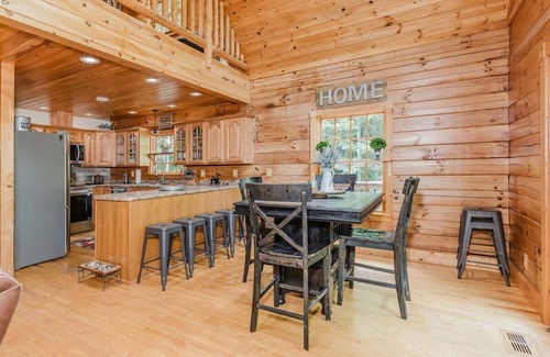 Whittier House | Experience the charm of Wally's Kabin