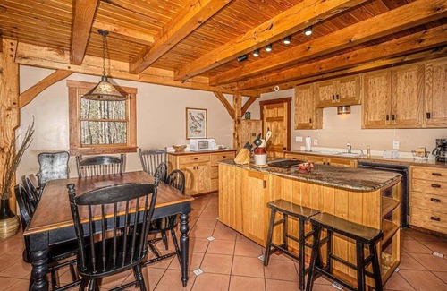 Bryson City Cabin | Experience the serene beauty of Bryson City in the cozy 2-bedroom Laurel Branch cabin