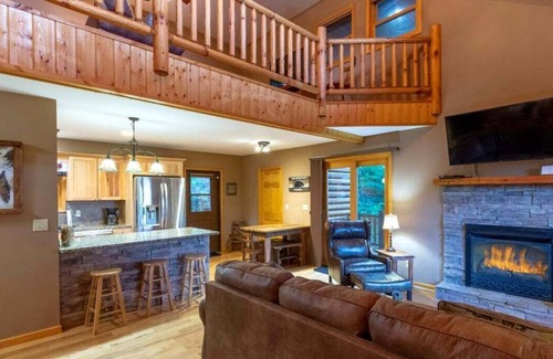 Whittier Cabin | Experience the serene beauty of the mountains at Bear Cove Cabin.