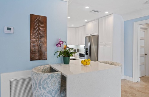 Bermuda Riviera House | Experience the Florida Sun at Beach Bunny, a Sunny Private Heated Pool Getaway!