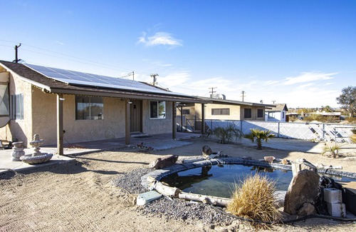 Twentynine Palms House | Experience the magic of Joshua Tree. Your cozy bungalow awaits.