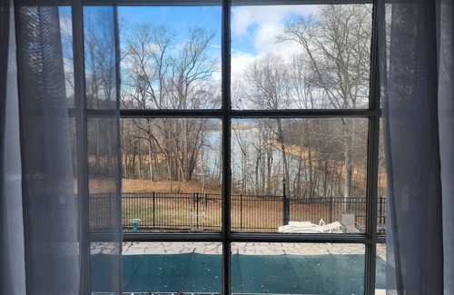 Morristown House | Experience tranquility near Douglas Lake 18 min