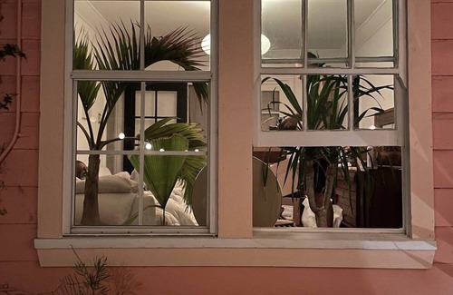 Eagle Rock Bed & Breakfast | Experiential Private Club's Guest Room in hills of Highland Park