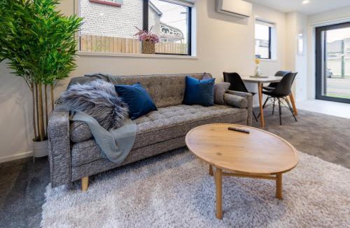 Addington Apartment | Explore Addington and CBD 1 bed w/carpark