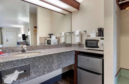 Parkrose House | Explore beautiful Portland from our convenient locationn