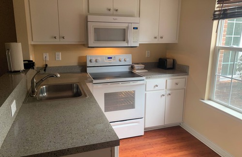 Berkeley House | Explore Busch Gardens w/animals and rides! Stay at a nearby 2BDR townhome soon