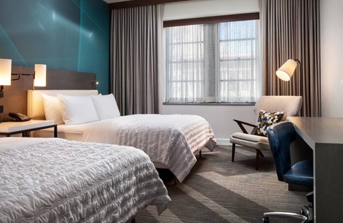 Downtown Houston Hotel | Explore Houston in a Pet Friendly Unit!
