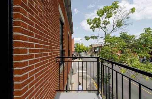 Little Italy Apartment | Explore Montreal from Sleek Contemporary Apartment
