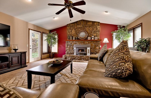 Huntsville House | Explore North West Arkansas with all the comforts of home