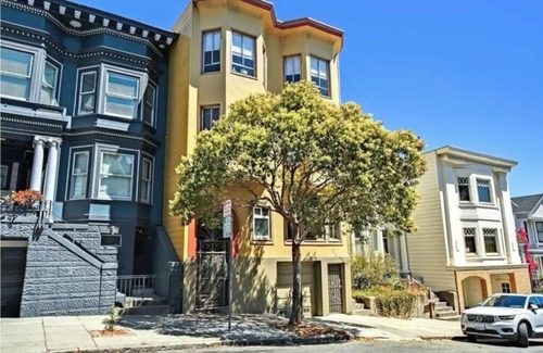 Mission District Apartment | Explore the City from the Beautiful, Victorian, Liberty Hill