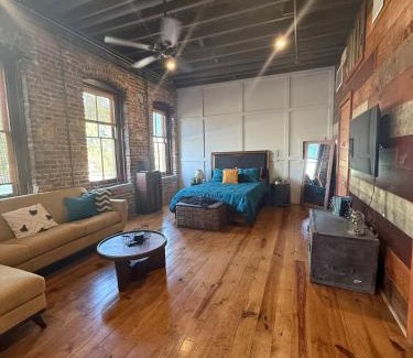 Central Business District Apartment | Exposed Elegance